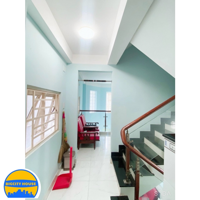 NHÀ HẺM XE HƠI 606 BA THÁNG HAI , P14, Q10 8 TỶ TL